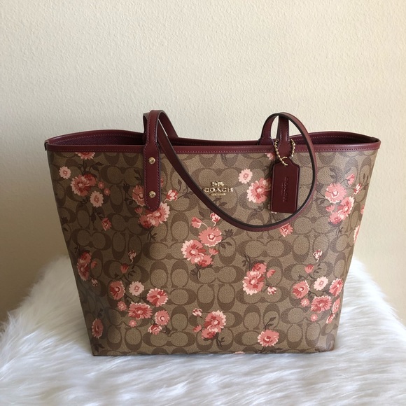 Coach - Picture 4 of 8